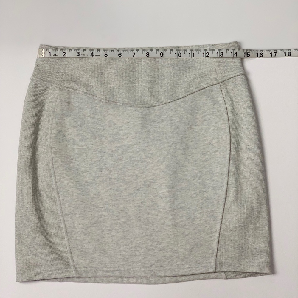 Lululemon Heather Gray Scuba High Rise Mini Skirt - Picture 9 of 10
